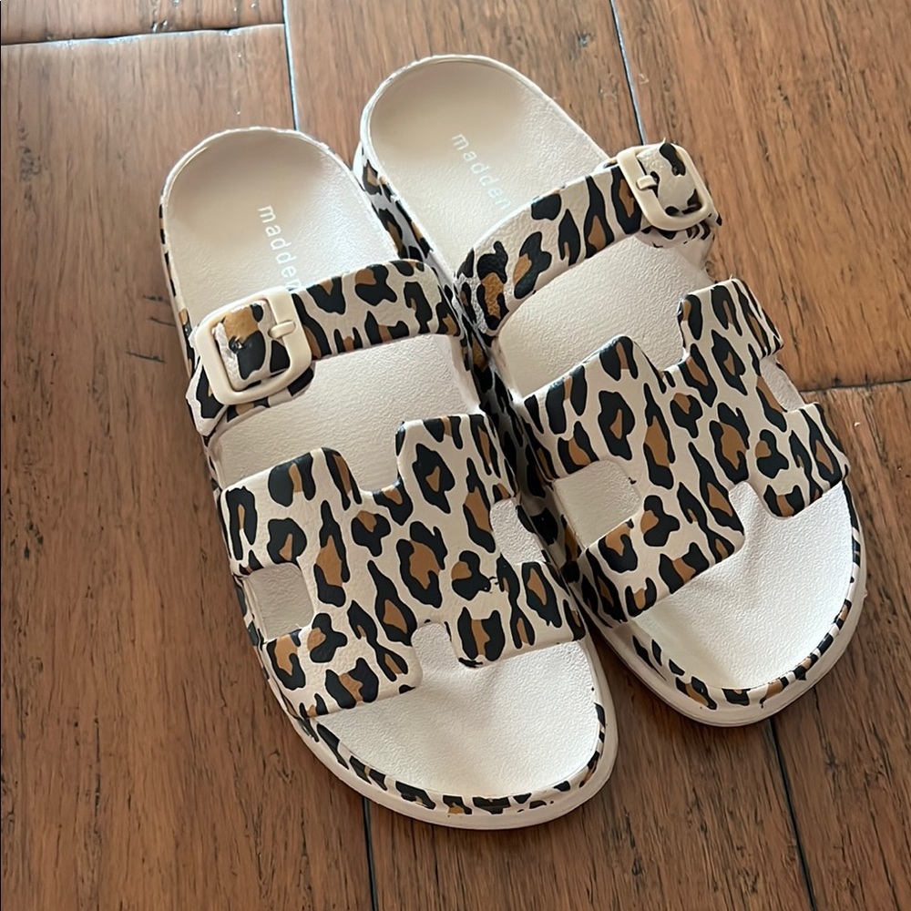 NEW Madden Girl Leopard Print Darling Sandals size 8 - Picture 2 of 3